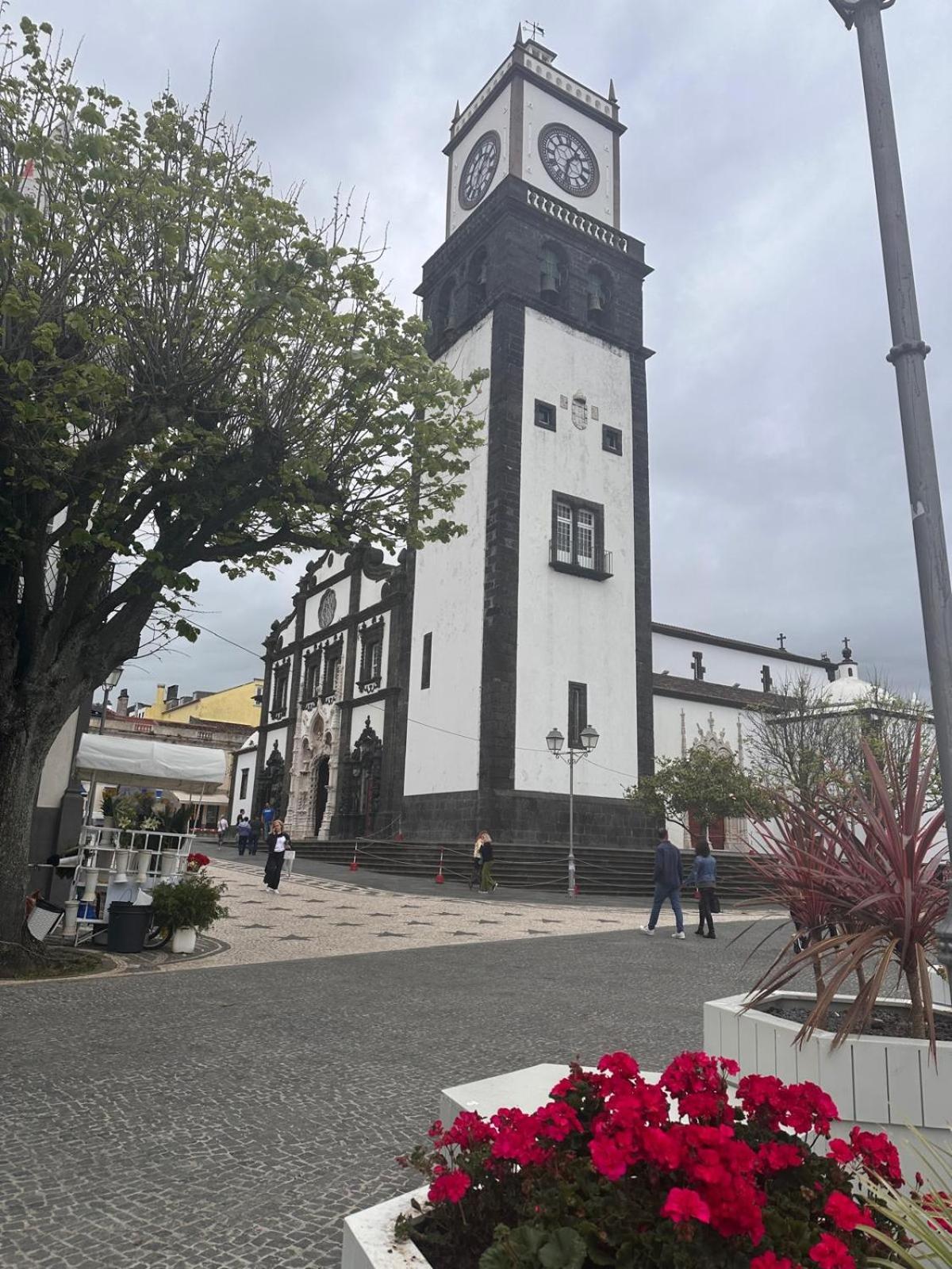 Azor International Hostel Ponta Delgada Exterior foto